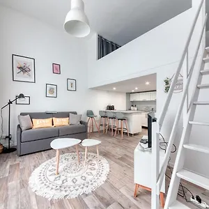  Appartement Guestready - Chic Duplex In